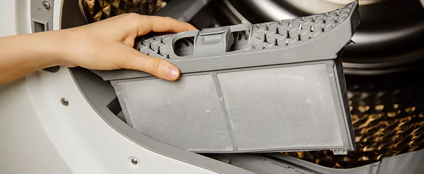 Signs Of A Clogged Dryer Lint Trap in Pace, Florida